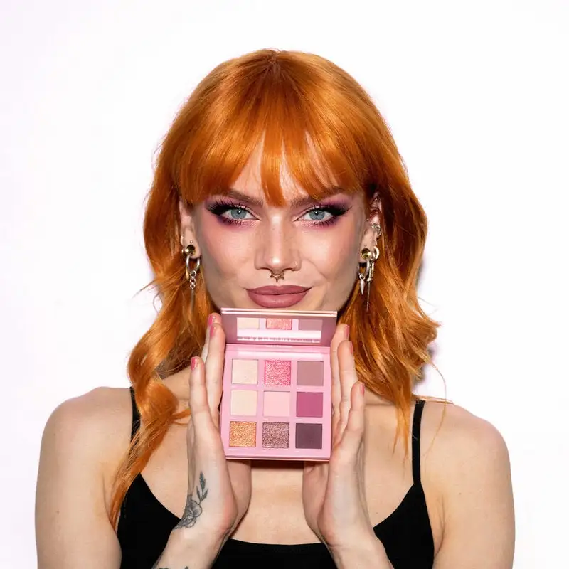 LH Cosmetics Blomma Palette Dahlia, Sweet Pea, Rose, Petunia, Peony, Lilac, Marigold, Orchid, Tulip 9 G 6 LH Cosmetics Blomma Palette Dahlia, Sweet Pea, Rose, Petunia, Peony, Lilac, Marigold, Orchid, Tulip 9 G - Bilde 4