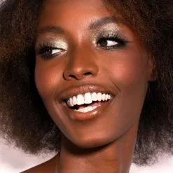 LH Cosmetics Shimmer Saga Crush, Success, Love, Passion 3,2 G 9 LH Cosmetics Shimmer Saga Crush, Success, Love, Passion 3,2 G -Øyne butikk U 115175