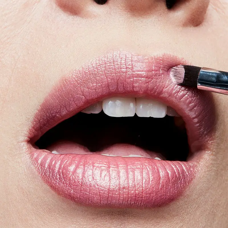 MAC Cosmetics Frost Lipstick Fabby 4 MAC Cosmetics Frost Lipstick Fabby - Bilde 2