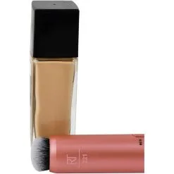 Real Techniques Custom Complexion Brush -Øyne butikk X 85921