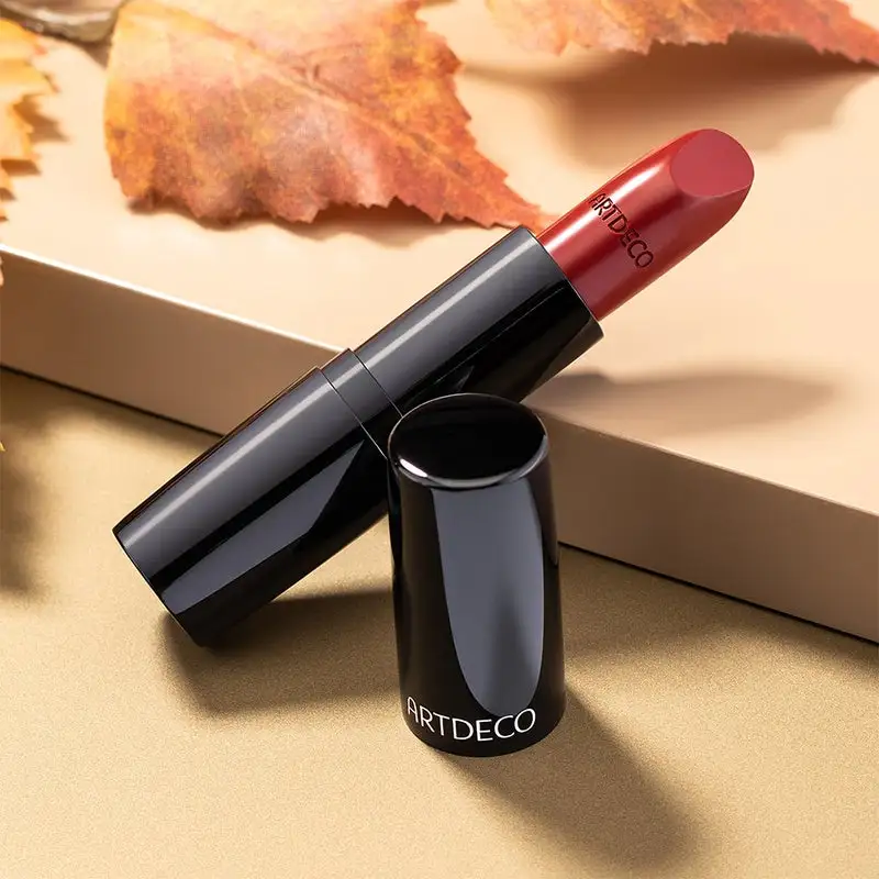 ArtDéco Artdeco Perfect Color Lipstick 806 Artdeco Red 4 ArtDéco Artdeco Perfect Color Lipstick 806 Artdeco Red - Bilde 2