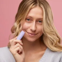 Florence By Mills Oh Whale! Clear Lip Balm Clear 5 G 8 Florence By Mills Oh Whale! Clear Lip Balm Clear 5 G -Øyne butikk Y 109364