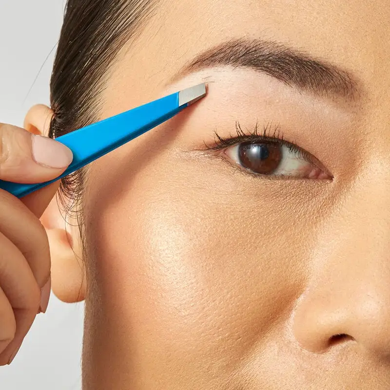 Tweezerman Slant Tweezer Blue Jewel 4 Tweezerman Slant Tweezer Blue Jewel - Bilde 2